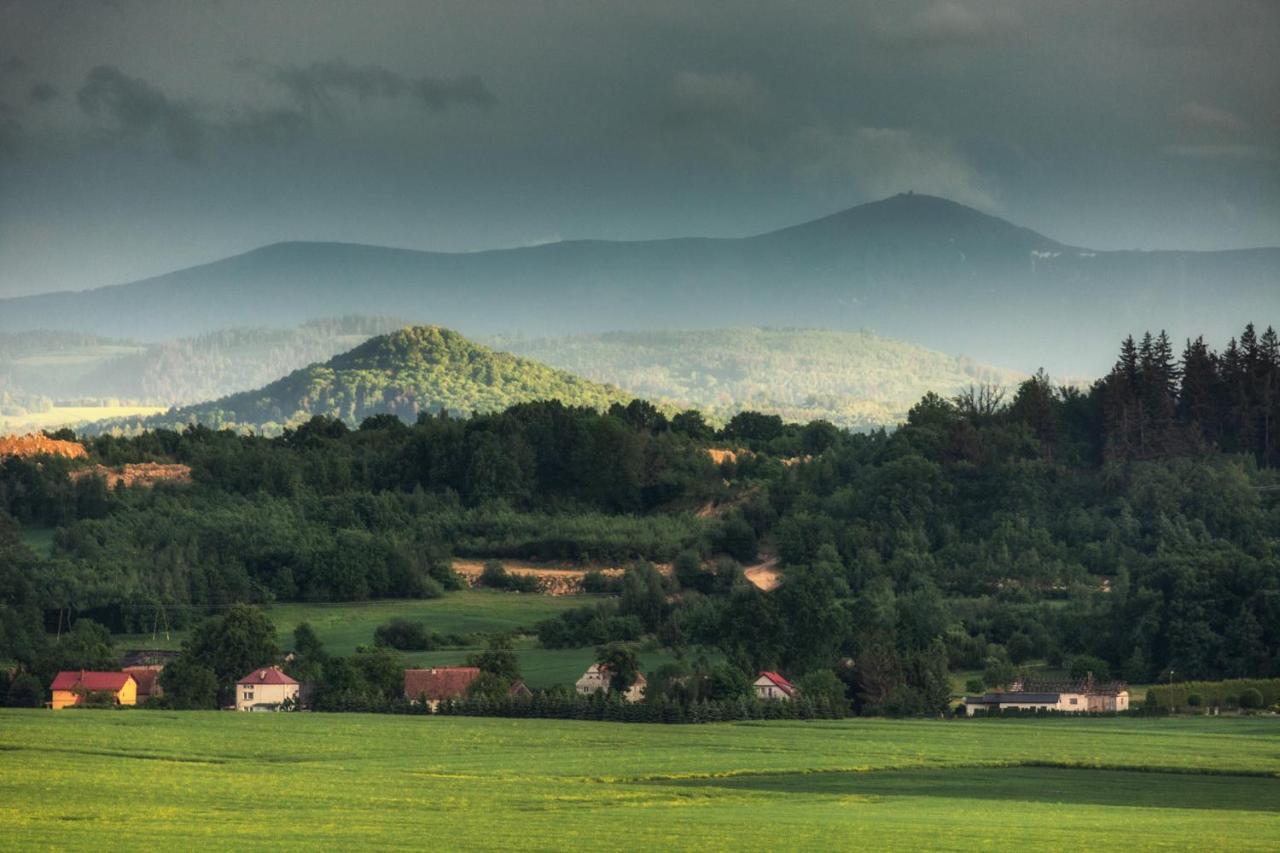 Апартаменты Monte Cuma Uroczysko Pod Zamkiem Grodziec Zagrodno Экстерьер фото